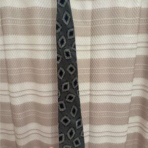Giorgio Armani Navy and Cream Patterned Tie